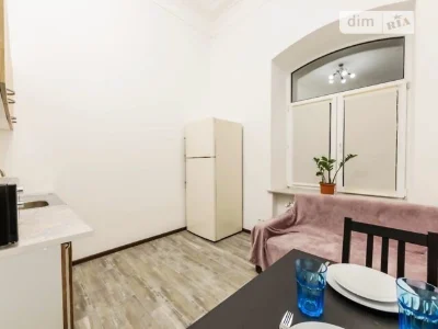 Продаж 4к квартири 125 кв. м на вул. Велика Васильківська 28