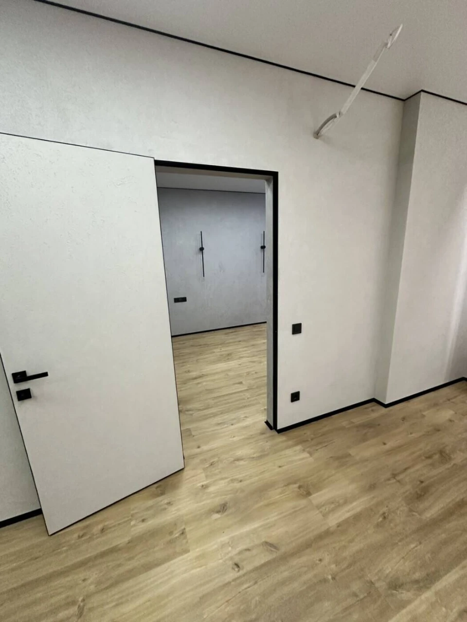 Продам 2-кімнатну квартиру, вулиця Дніпровська Набережна, д.