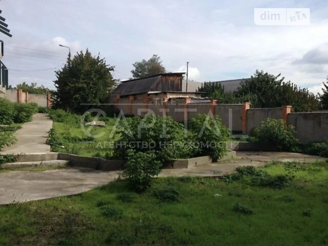 Продаж 4 поверхового будинку з ділянкою на 19 соток, 663 кв.
