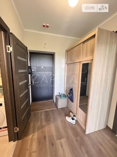 Продаж 1к квартири 50 кв. м на вул. Академіка Заболотного 15