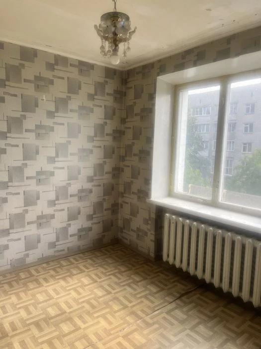 Термінова продаж 3 ки неподалік від пл700- річчя