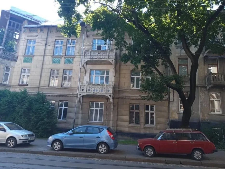 Продаж квартири по вул. Чупринки