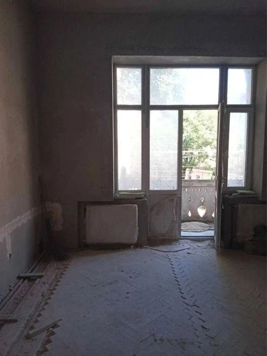 Продаж квартири по вул. Чупринки