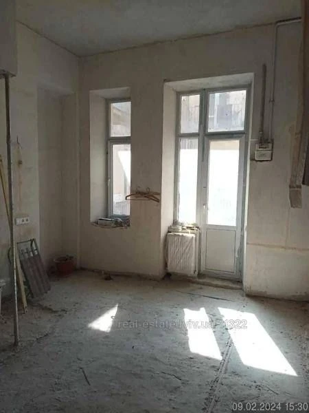 Продаж квартири по вул. Чупринки