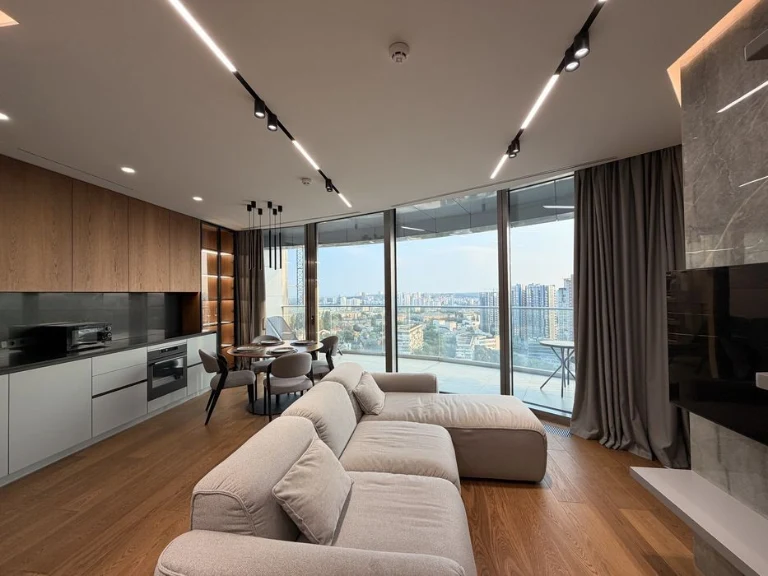 Стальна видова квартира в ЖК Taryan towers