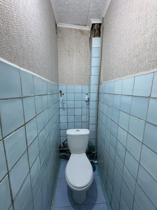 Продам 4 комнатну квартиру пр- Перемоги 48А, Є відновлення,Г
