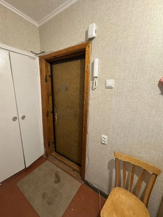 Продам 4 комнатну квартиру пр- Перемоги 48А, Є відновлення,Г