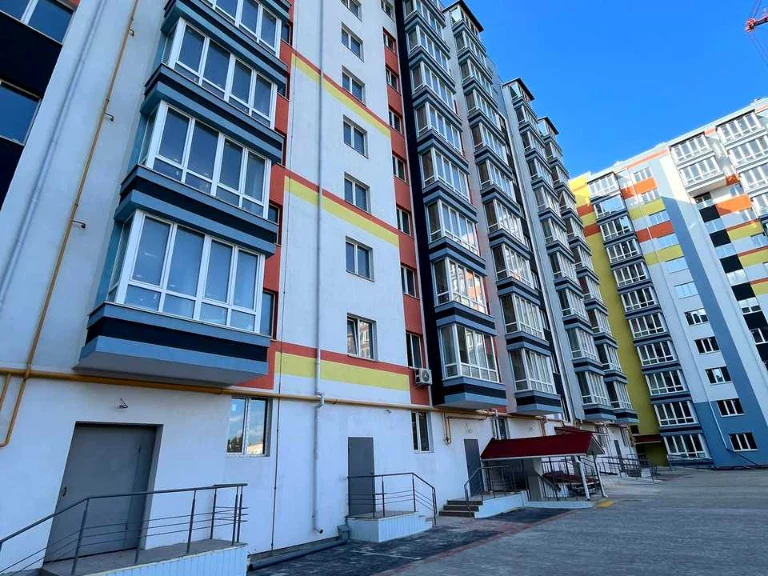 Квартира. Рівне, Гайдамацька вул. (Марфи Струтинської), (Буд