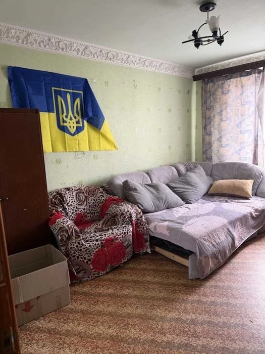D1F 3-room apartment, Saltivka, 522 m2, near the metro and bus station