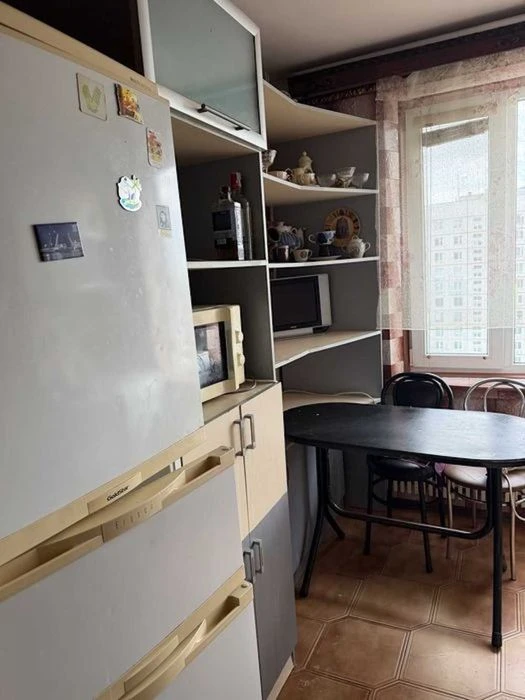 D1F 3-room apartment, Saltivka, 522 m2, near the metro and bus station
