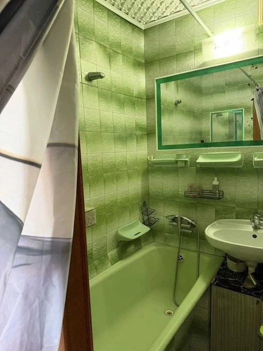 D1F 3-room apartment, Saltivka, 522 m2, near the metro and bus station