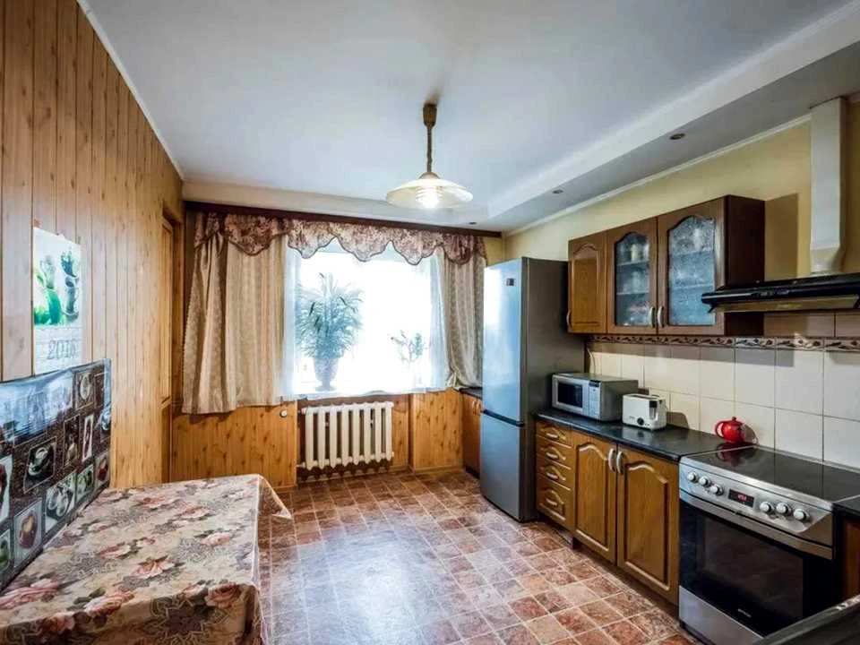 Квартира. Київ, Рахманінова вул.