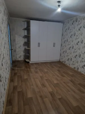 Продам 3- кімнатну квартиру Козацька (АТБ)
