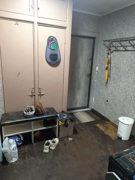 Продам 3- кімнатну квартиру Козацька (АТБ)