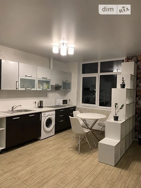 Довготривала оренда 1к квартири на вул. Райдужна 58, кв. 107
