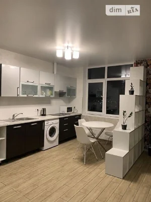 Довготривала оренда 1к квартири на вул. Райдужна 58, кв. 107