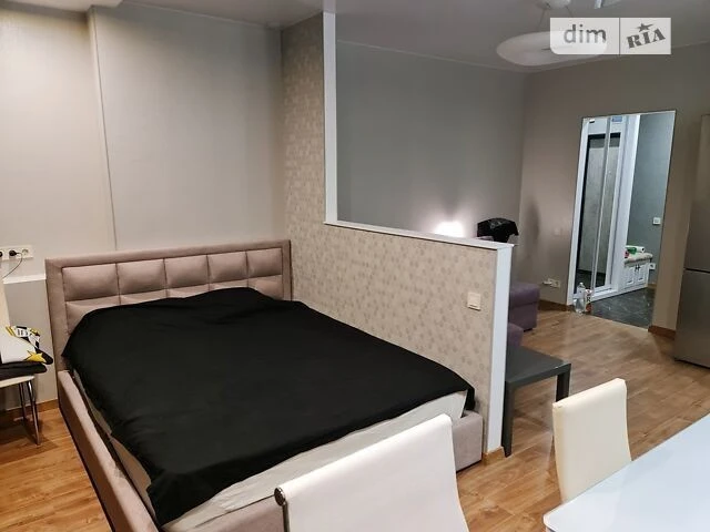 Довготривала оренда 1к квартири на вул. Петропавлівська 40 •
