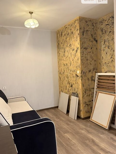 Продаж 1к квартири 34 кв. м на вул. Ярослава Івашкевича 8 •