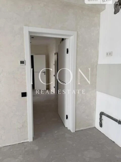 Продаж 2к квартири 60 кв. м на вул. Михайла Максимовича 24 •