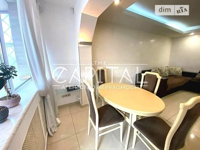 Продаж 3к квартири 89 кв. м на вул. Велика Васильківська 145