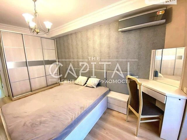 Продаж 3к квартири 89 кв. м на вул. Велика Васильківська 145