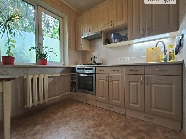 Продаж 2к квартири 41.4 кв. м на вул. Миколи Василенка 14В •