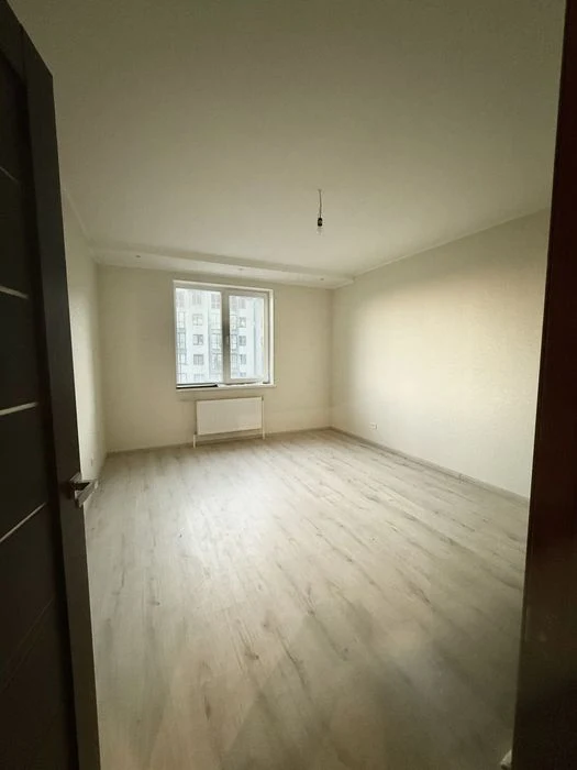 One-room apartment for sale + storage room, in a new building on the street