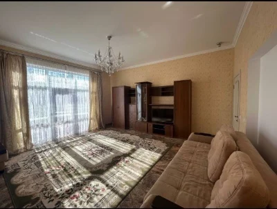 Оренда будинку 296 м², Заплавна вул.