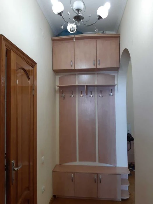 В продаже двухкомнатная квартира в кирпичном, газовом  доме