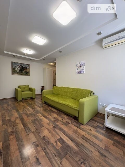 Продаж 3к квартири 57 кв. м на вул. Олени Теліги 25А • ID 34