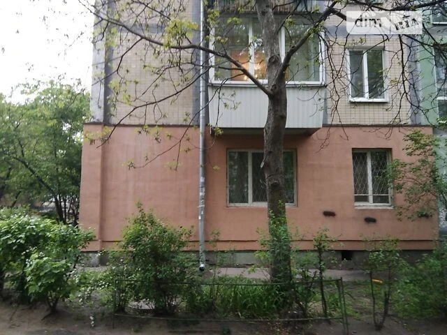 Довготривала оренда 2к квартири на вул. Родини Глаголєвих 22
