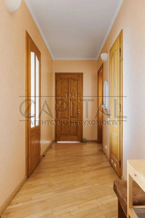 Продаж квартири, вул. Трьохсвятительська, Центр
