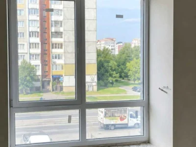 Квартира. Ивано-Франковск, Владимира Ивасюка ул., (Будино