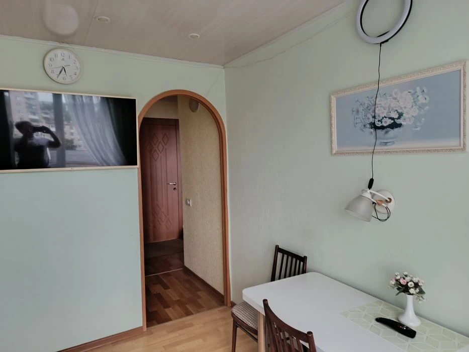 Продам 2 к квартиру Самарський р-н, ж/м Придніпровськ ,вул .