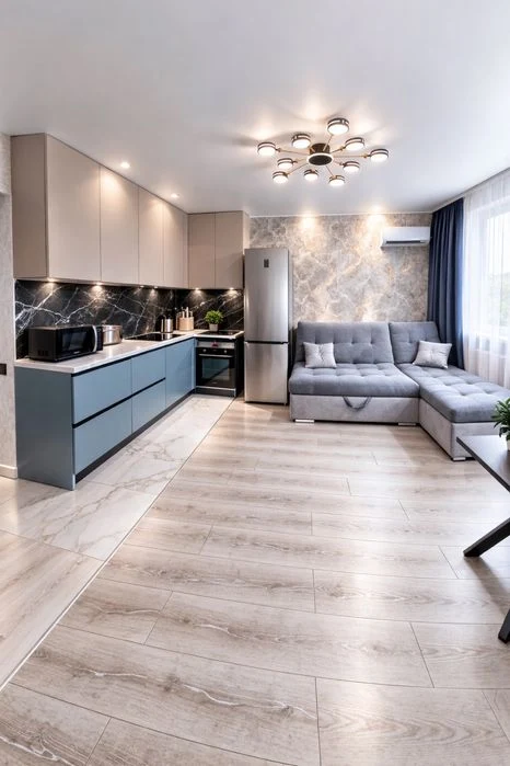 Large three-room apartment near Kyiv metro station - 2 bedrooms + kitchen