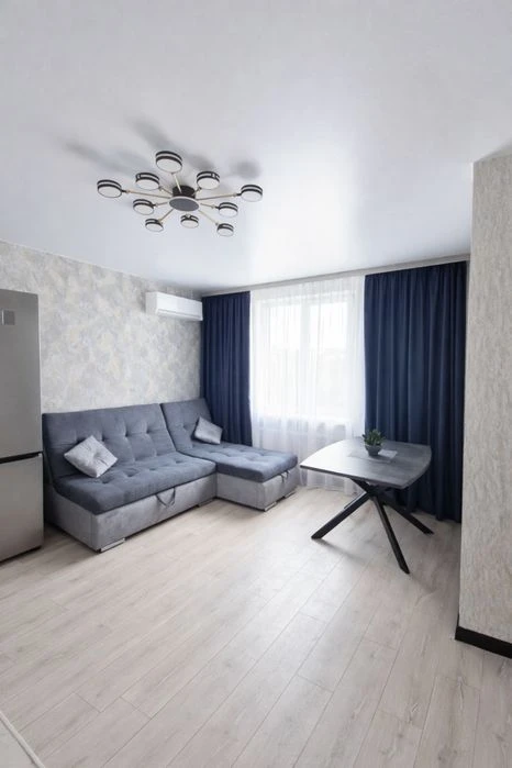 Large three-room apartment near Kyiv metro station - 2 bedrooms + kitchen
