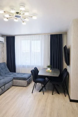 Large three-room apartment near Kyiv metro station - 2 bedrooms + kitchen