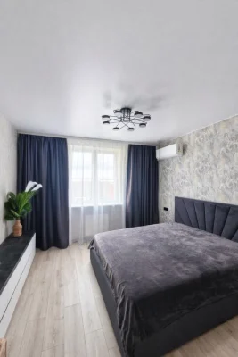 Large three-room apartment near Kyiv metro station - 2 bedrooms + kitchen