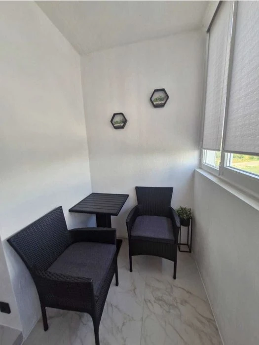 Large three-room apartment near Kyiv metro station - 2 bedrooms + kitchen