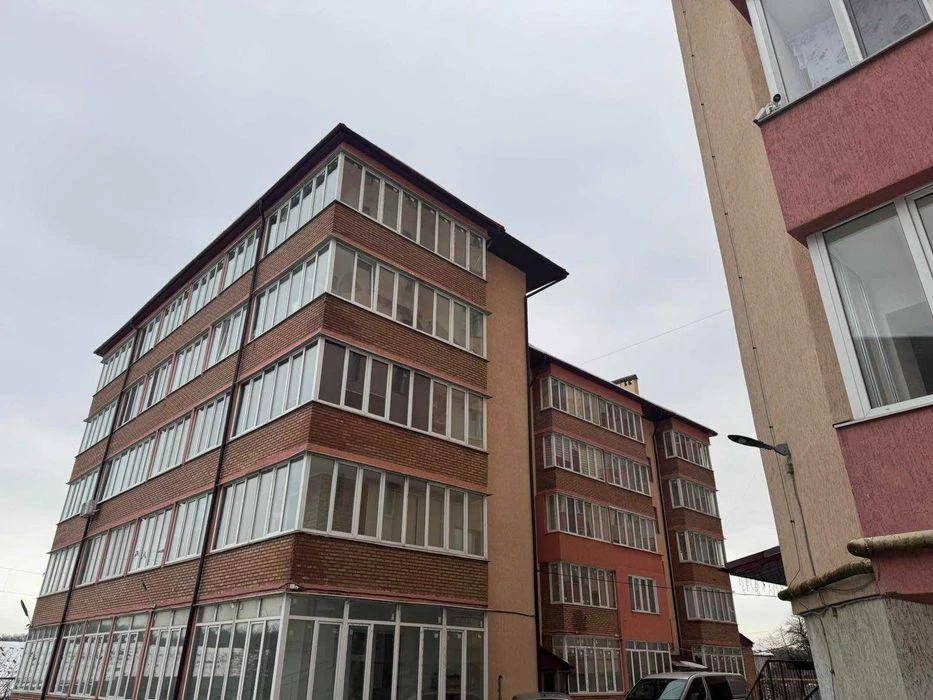 Простора дворівнева квартира  в новобудові
