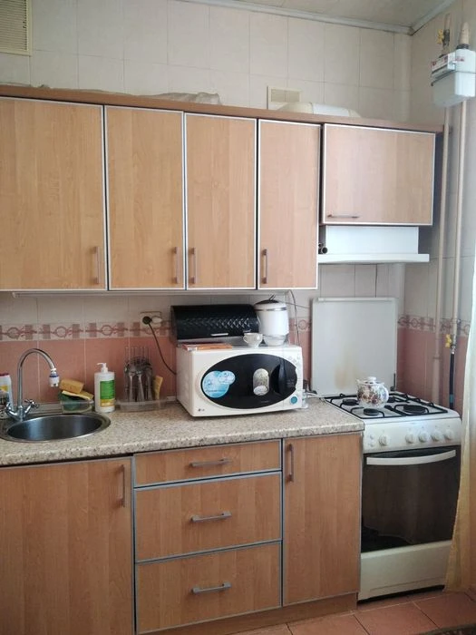 Продам уютную 2 к.квартиру в кирпичном доме,Сталина на Хтз,п