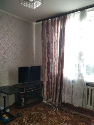 Продам уютную 2 к.квартиру в кирпичном доме,Сталина на Хтз,п