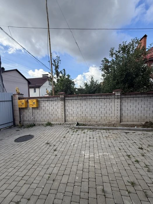 Продаж Таунхауса з Ремонтом у Місті!