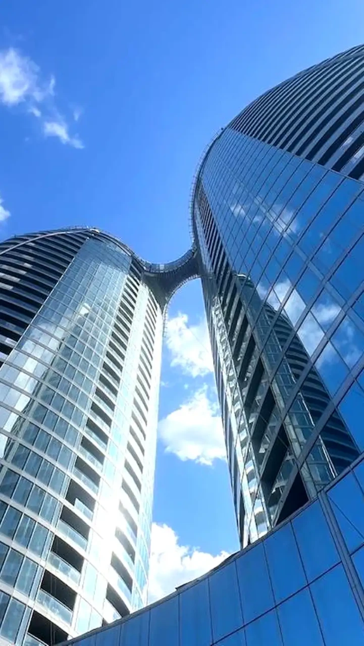 Продаж квартири 3-кімн. 94 м² 6/31 пов.