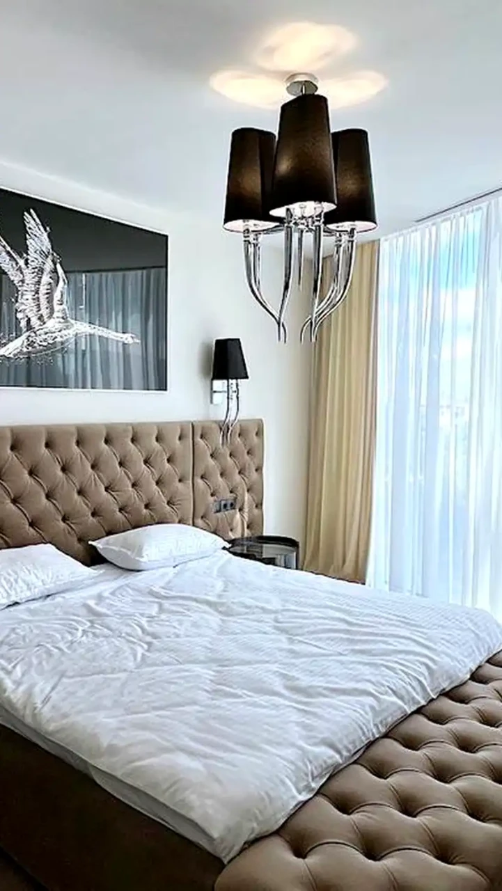 Продаж квартири 3-кімн. 94 м² 6/31 пов.