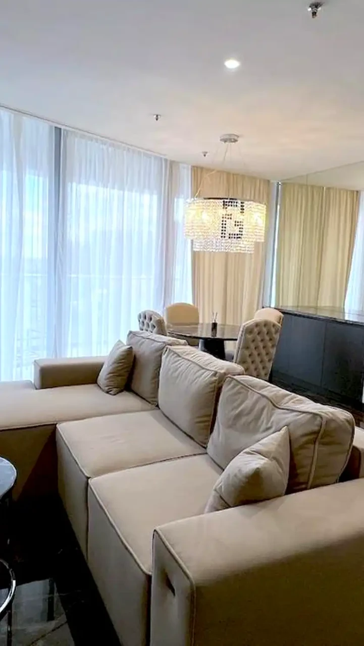 Продаж квартири 3-кімн. 94 м² 6/31 пов.