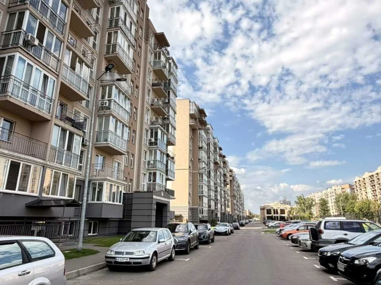 Квартира. Київ, Метрологічна вул.