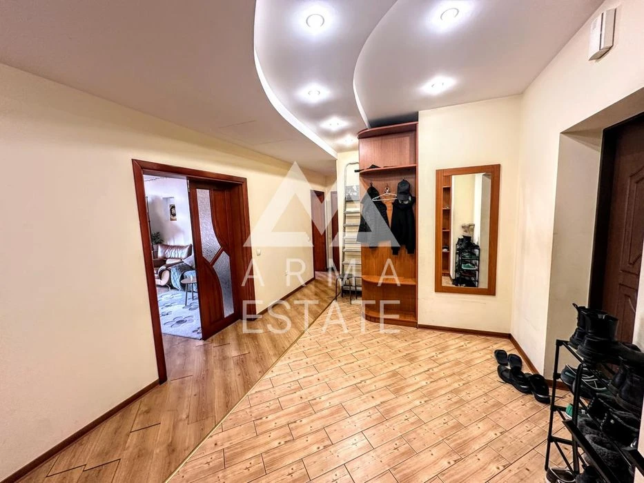 Продаж 2к. кв. Жилянська 59, Дипломат-Холл, Саксаганського,