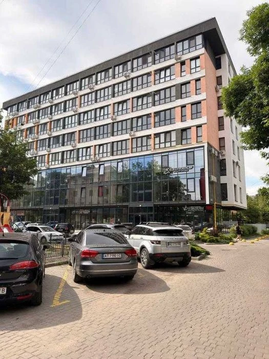 Продаж просторої 3-кімнатної квартири в центрі міста – вул.