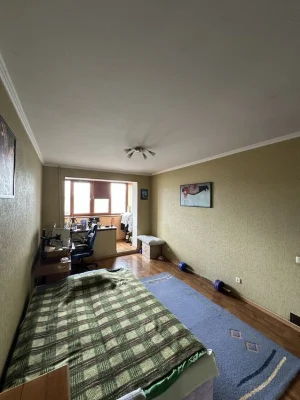 Продаж 1-кімнатної квартири, район Митниця, вул. Героїв Дніп